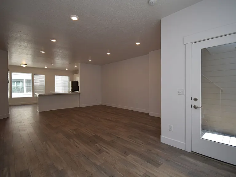 4727 S Hillhouse Cv #102 — Photo 12