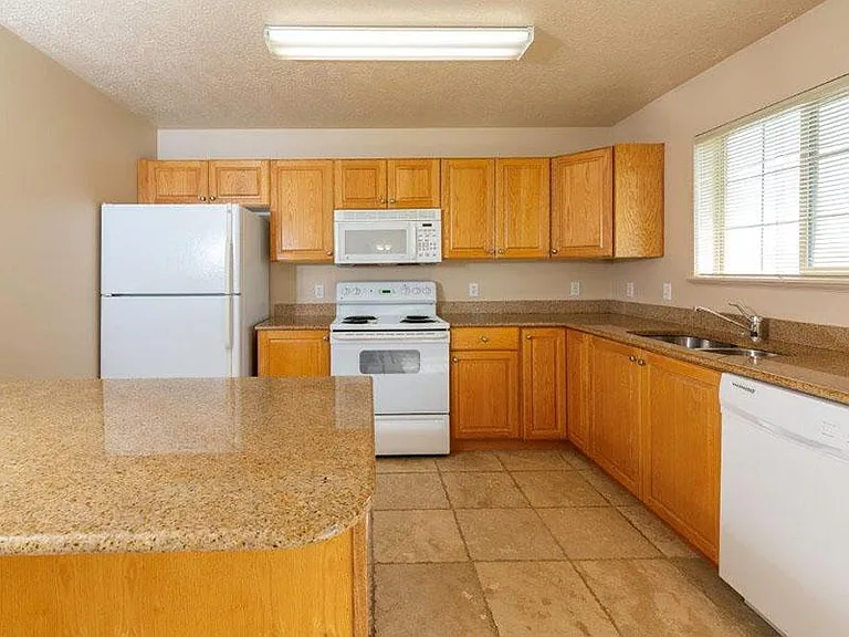 1754 N 500 W #101 — Photo 4