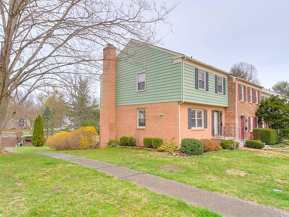 2nd image of 2710 Wellesley Ct