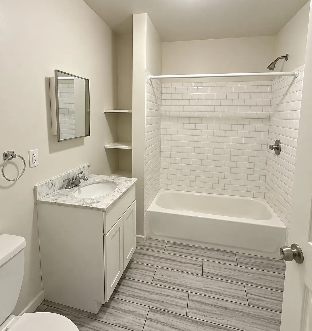 2 bed, 1.0 bath, $2,650 — Photo 4