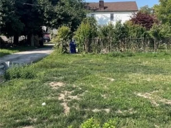 2872 W 32nd St, Cleveland, OH 44113