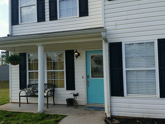 2nd image of 702 Waldo St
