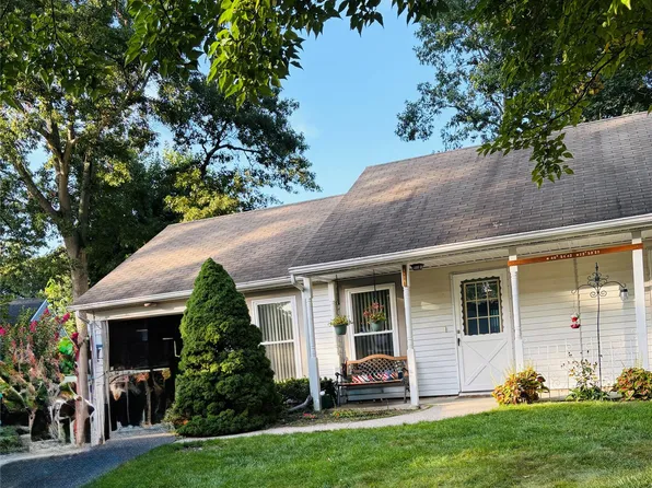 152A Laurance Lane #A, Ridge, NY 11961