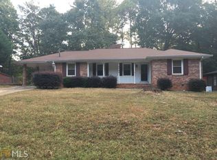 6042 Winview Dr, Forest Park, GA 30297