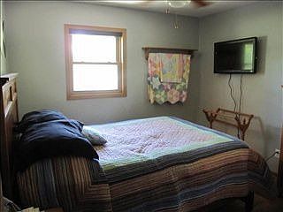 3rd image of 601 Pleasant Ave