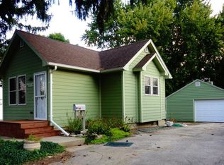 1215 Bauch St, Waterloo, IA 50701