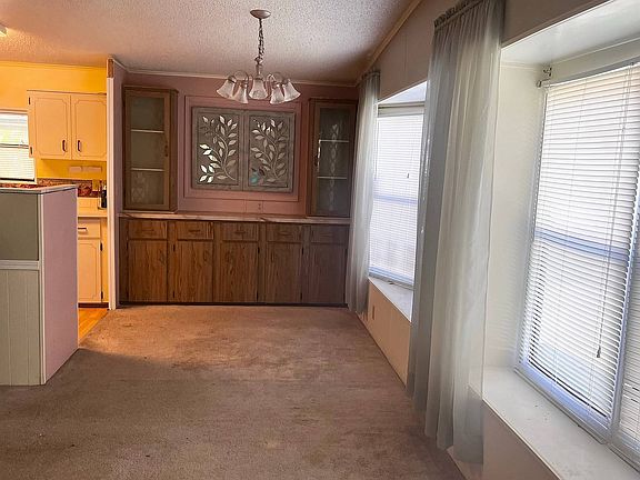 4th image of 1655 Calvin Cir