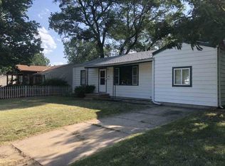921 N Westview Dr, Derby, KS 67037