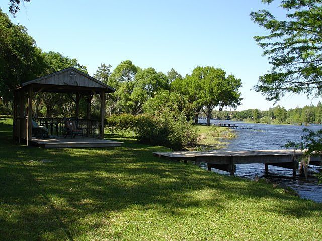 Quiet Lifestyle on Riverfront