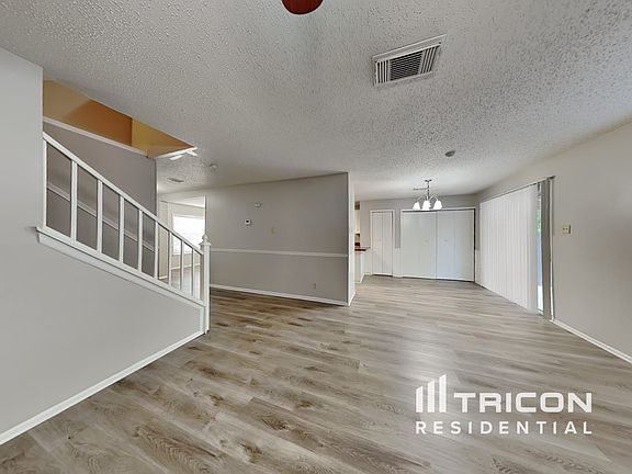 3rd image of 8223 Sunshine Trail Dr