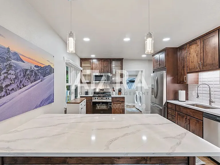724 E Wilson Ave — Photo 17