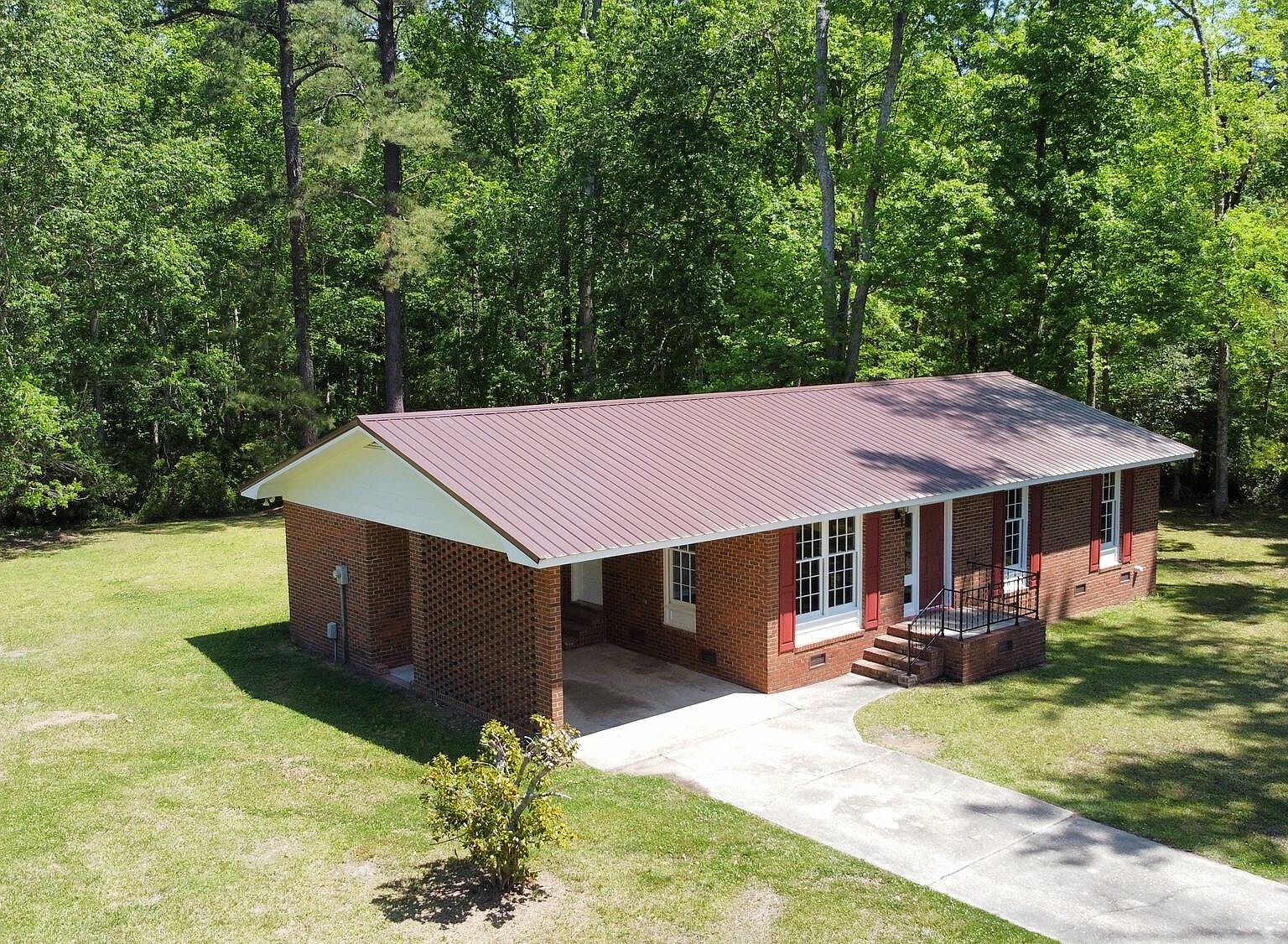 182 Crabapple Lane, Lake Waccamaw, NC 28450 Zillow