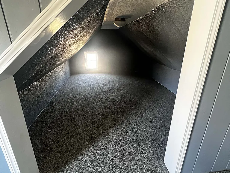 ADDITIONAL BEDROOM #4 (UPSTAIRS)