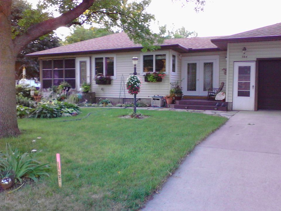 1st image of 384 W Main St