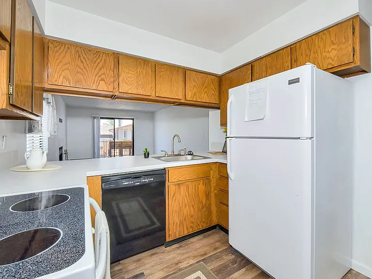 6702 Dublin Loop W — Photo 8