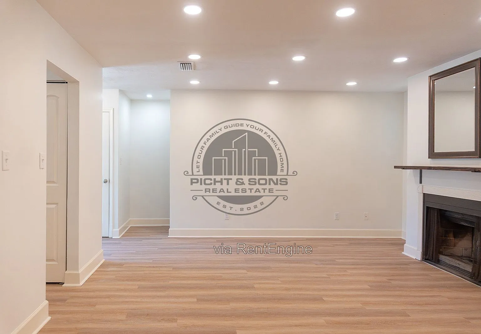 3 bed, 2.0 bath, 1129 sqft, $1,900 — Photo 4