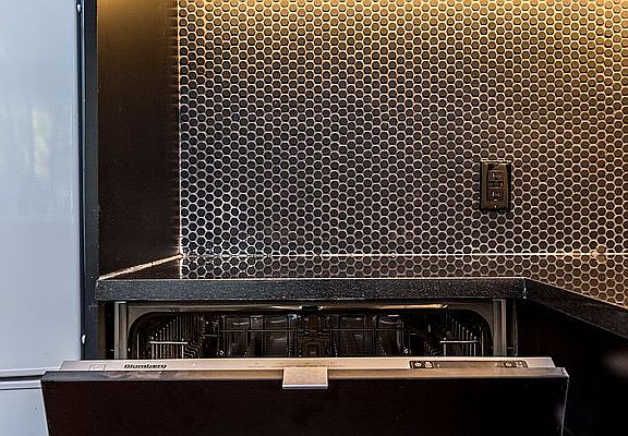 5th image of 159 Winthrop St #1F