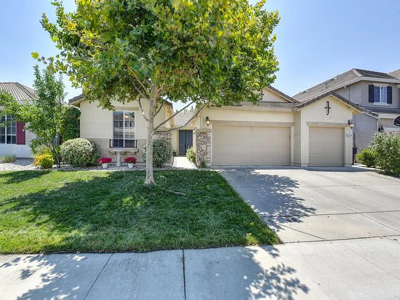 2414 Everley Cir photo 1