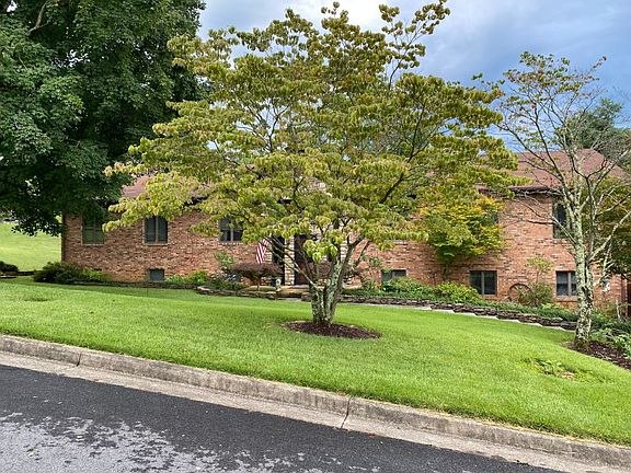 3rd image of 1803 New Haven Dr