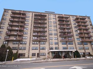 1000 Clove Rd APT 2P, Staten Island, NY 10301