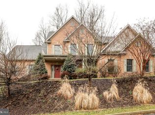 677 Hunters Ln, Lewisberry, PA 17339