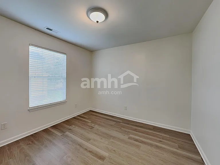 1516 Clover Ridge Ct — Photo 15