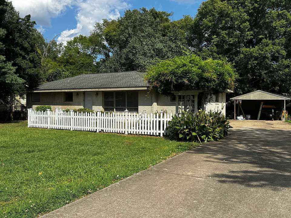1518 Stonewall Blvd