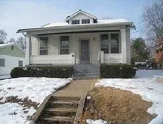 8613 Octavia Ave photo 1