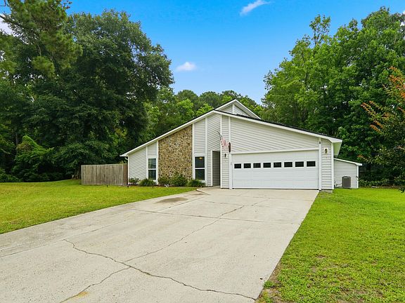 2nd image of 11 Glengary Ct