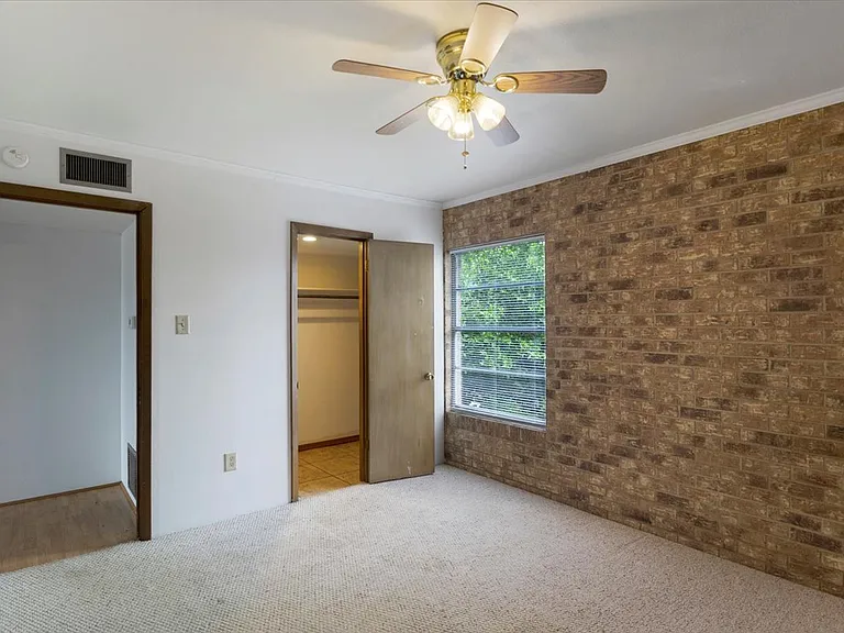 403 S Main St #6 — Photo 8