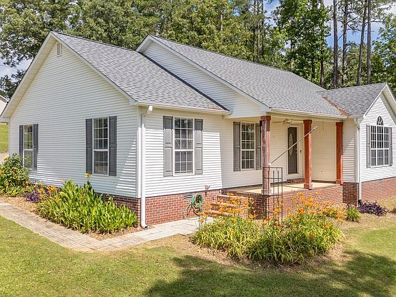 3rd image of 75 Hayden Dr