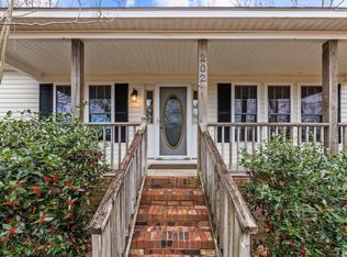 202 Riverview Pl, Lillington, NC 27546