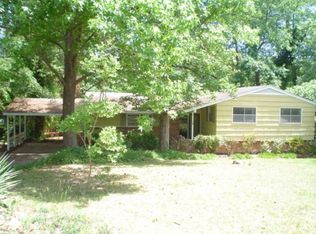 118 Longview Lake Dr, Raleigh, NC 27610