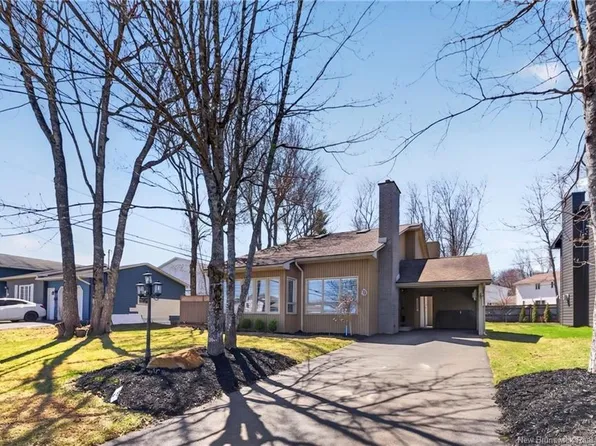 14 Redwood Dr, Moncton, NB E1G 1V6