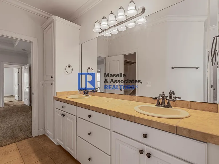 153 Hartfield Dr — Photo 25
