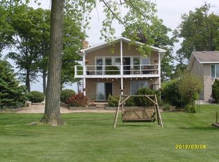 9017 N Shore Dr, Bremen, IN