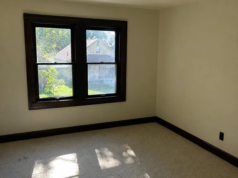 1364 N Gale St — Photo 8