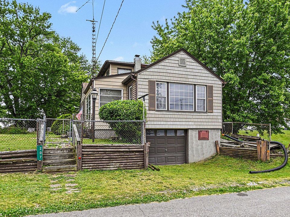 1st image of 207 Lilac Ln