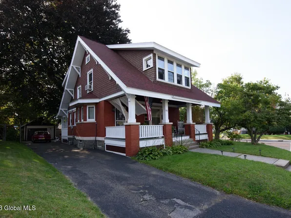 902 Lakewood Avenue, Schenectady, NY 12309