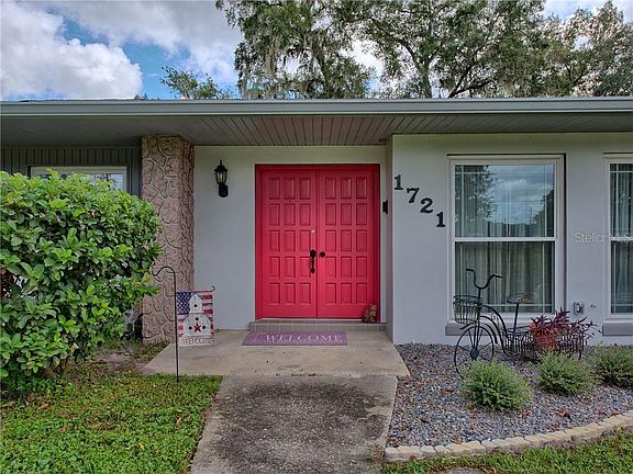 5th image of 1721 SE 38th Ave