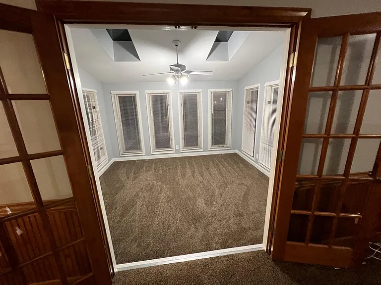 Looking into the florida room from the family room