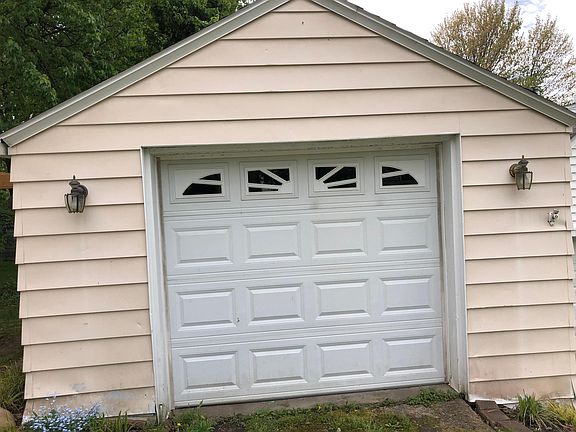2nd image of 406 Ben Avon St