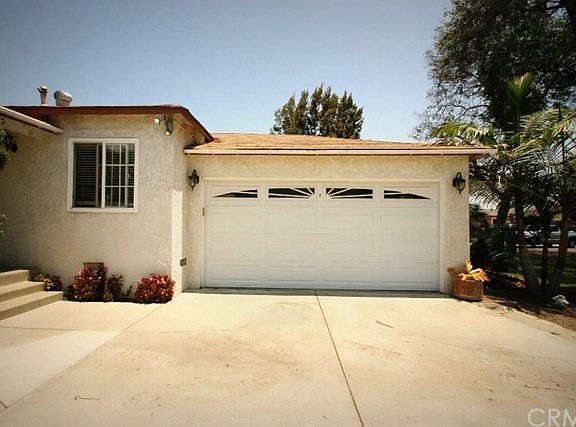 4th image of 9549 Poinciana St