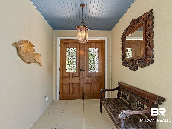 3rd image of 31904 Shoalwater Dr