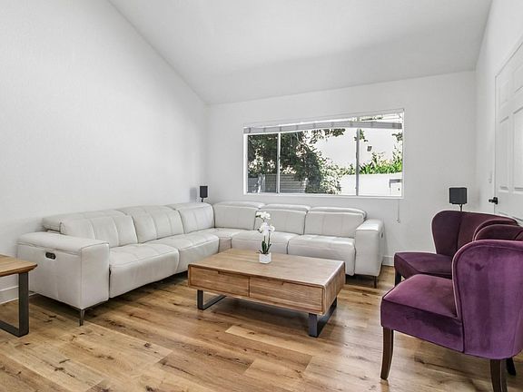 3rd image of 655 Martinique Ct