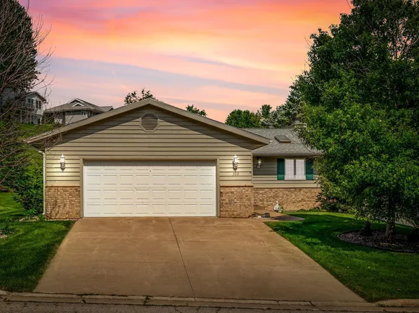 308 Regent Dr, La Crescent, MN 55947
