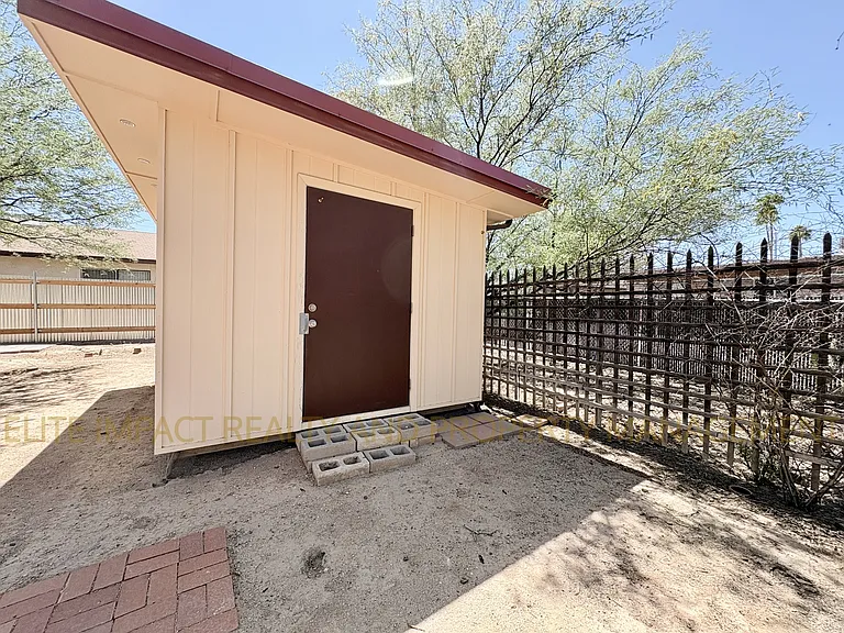 2819 N Woodland Ave #1 — Photo 24