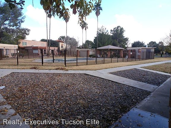 2nd image of 6517 E Calle La Paz Unit A