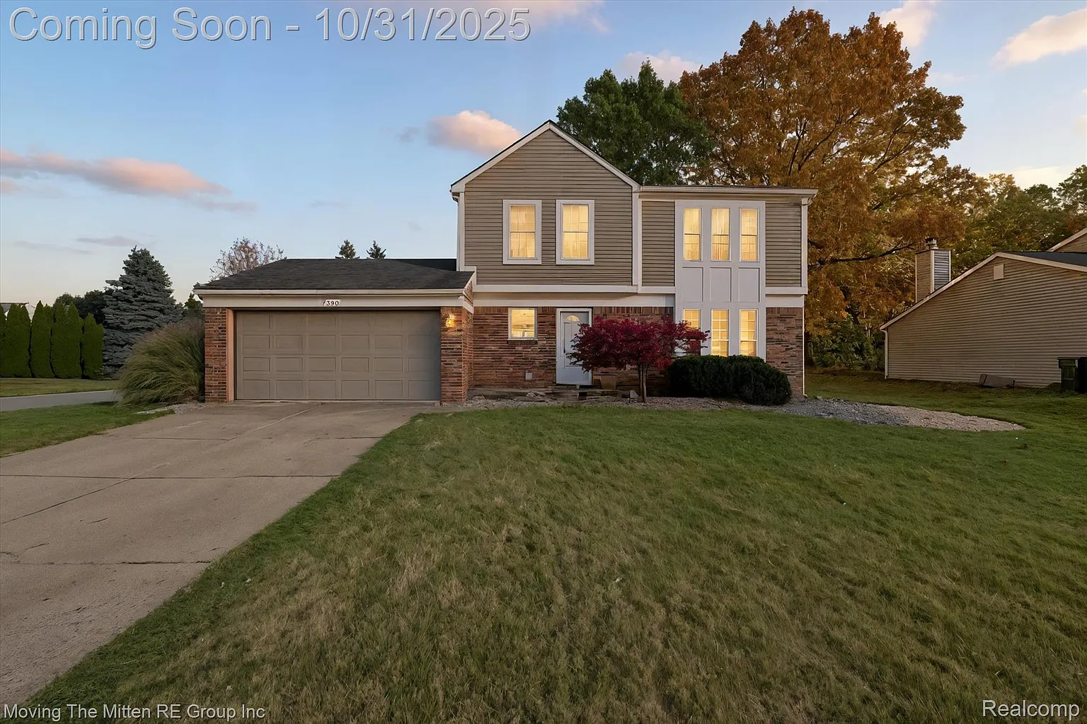 390 Arlington Dr photo 1