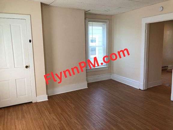 4th image of 116 College Ave